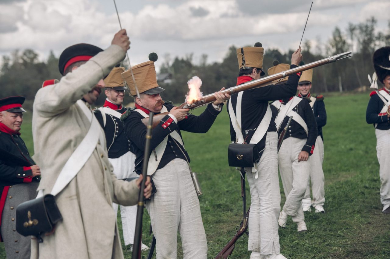 Соревновние среди реконструкторов на скорость стрельбы
